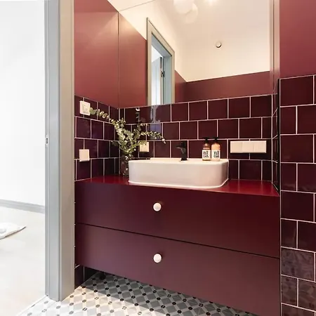 Colourpop: Luxurious Uptown In Apartment Riga
