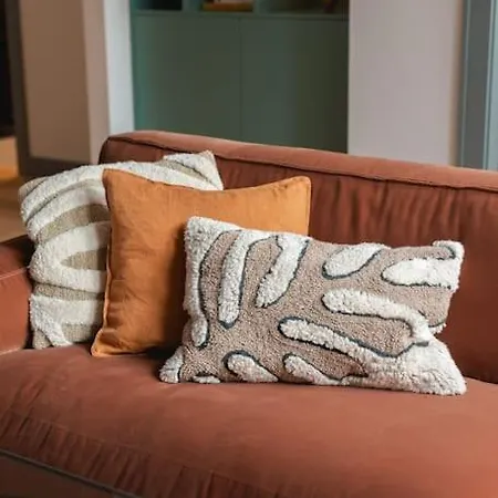 Colourpop: Luxurious Uptown In Riga