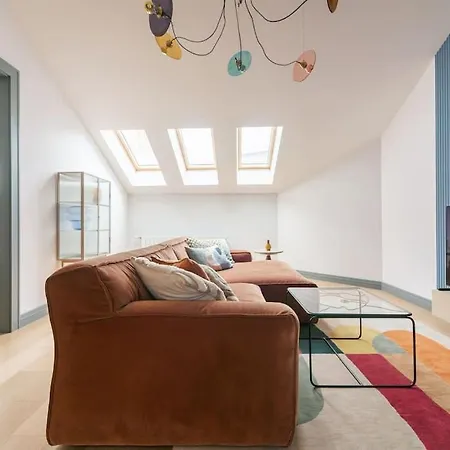 Apartment Colourpop: Luxurious Uptown In *