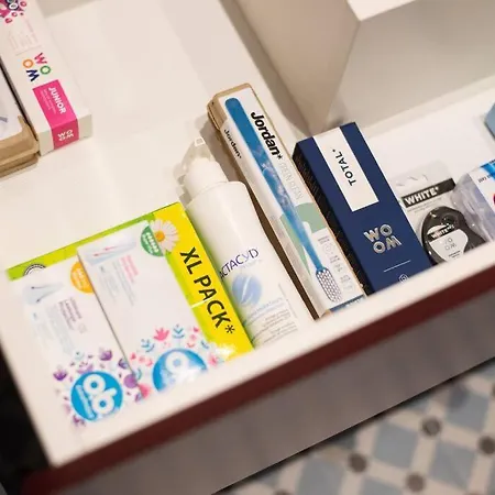 Colourpop: Luxurious Uptown In Lägenhet