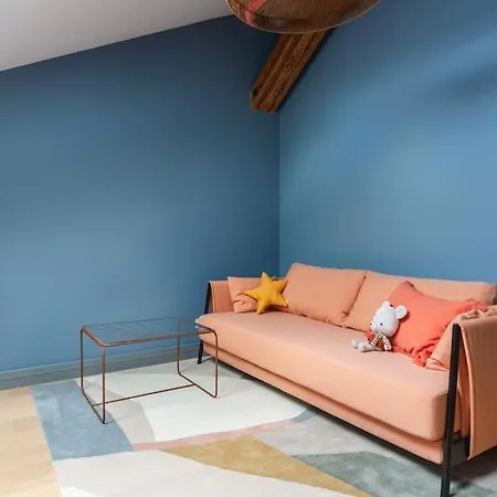 Colourpop: Luxurious Uptown In *