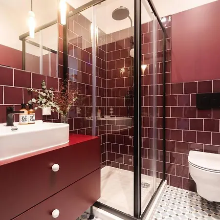 Colourpop: Luxurious Uptown In