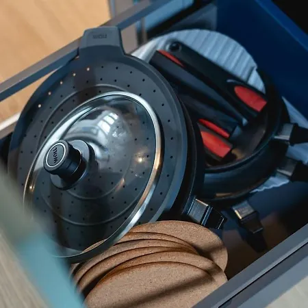 Colourpop: Luxurious Uptown In